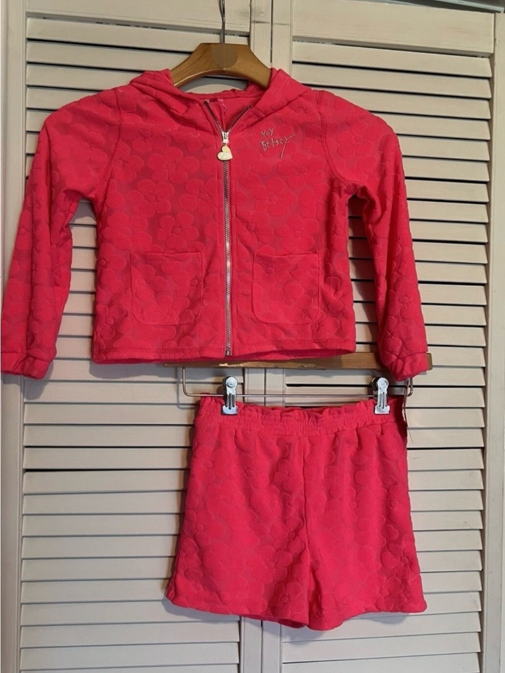 Betsey Johnson Bright Pink Hooded Zip Jacket & Shorts set stock (45)